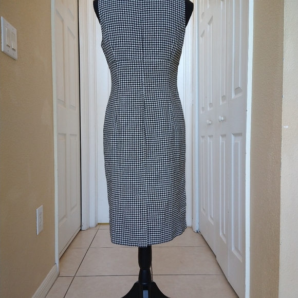 Houndstooth Sheath Dress - Picture 3 of 6